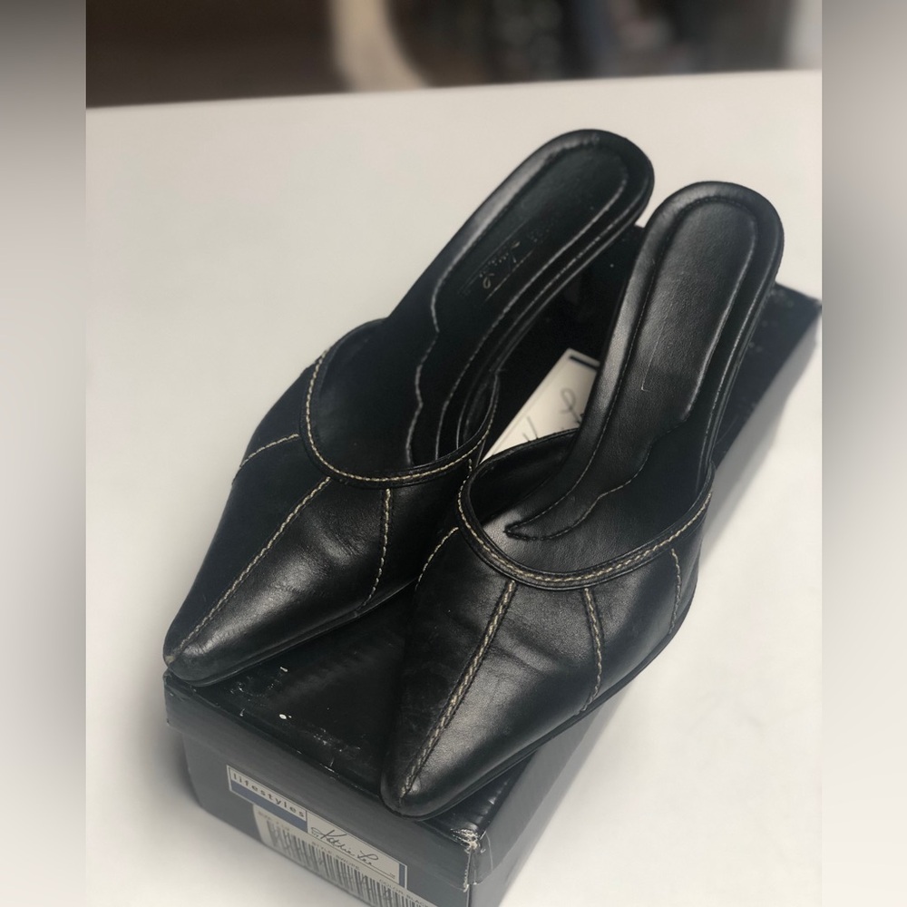 Lifestyles By Kathi Lee.Size 7.5M.Black Women's Pointed-Toe Slip-On Heeled Mules